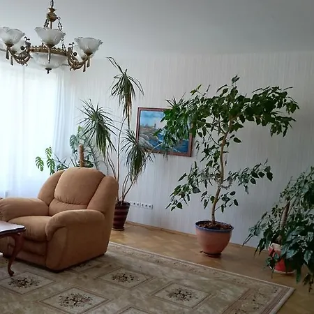 Apartment Near Metro Station *