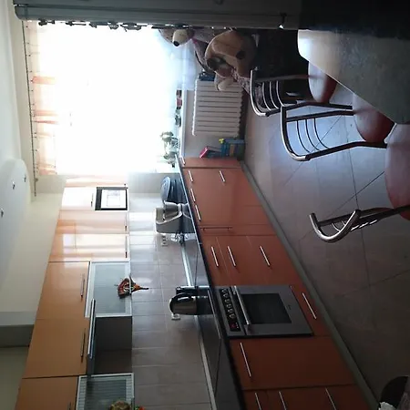 Apartment Near Metro Station *