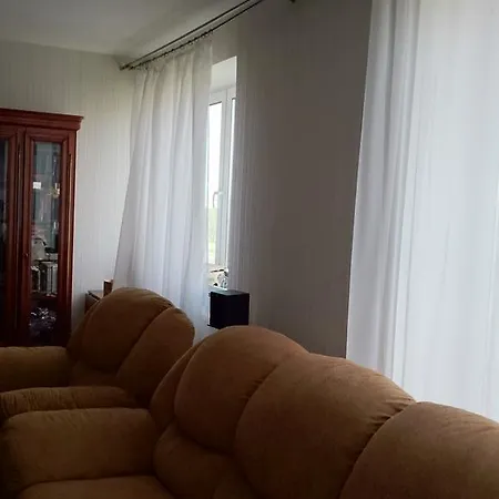 Apartment Near Metro Station *